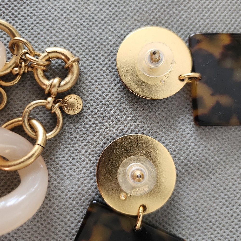 J. Crew Cream and Tortoiseshell Link Necklace with Matching Earrings - Picture 3 of 3